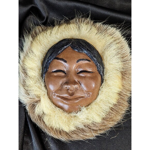 Two (2) 1950s Native Alaskan Plaque Faces Man Woman by Lonnie H Temple Handmade - Picture 2 of 7